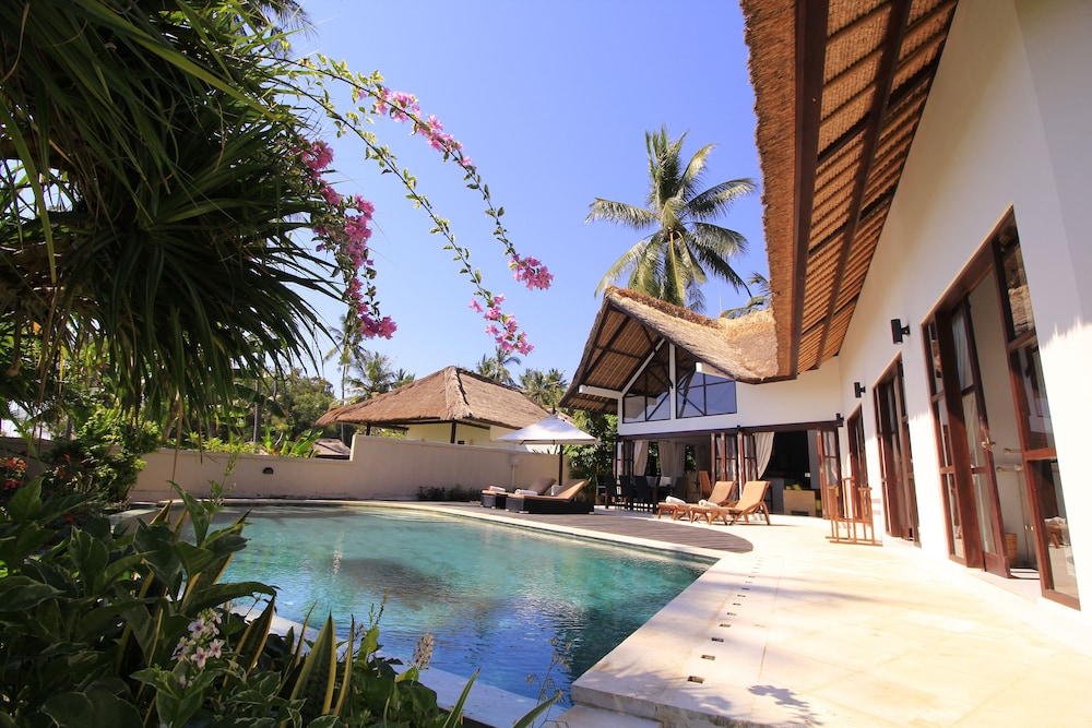 Kembali Villa