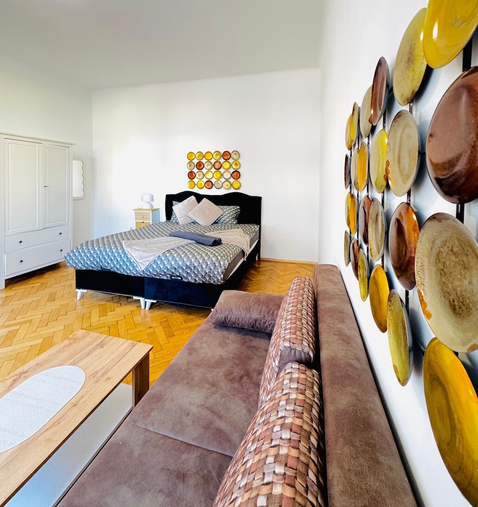Cozy 1BR and Living Room Apartment