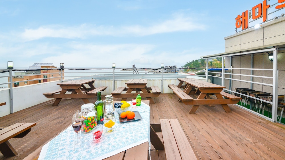 Waikiki Banyan Condo Located One Block From Waikiki Beach! by Koko Resort Vacation Rentals