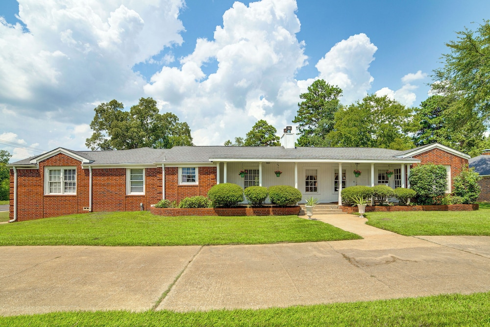 10 Mi to Lake Palestine: South Tyler Location!
