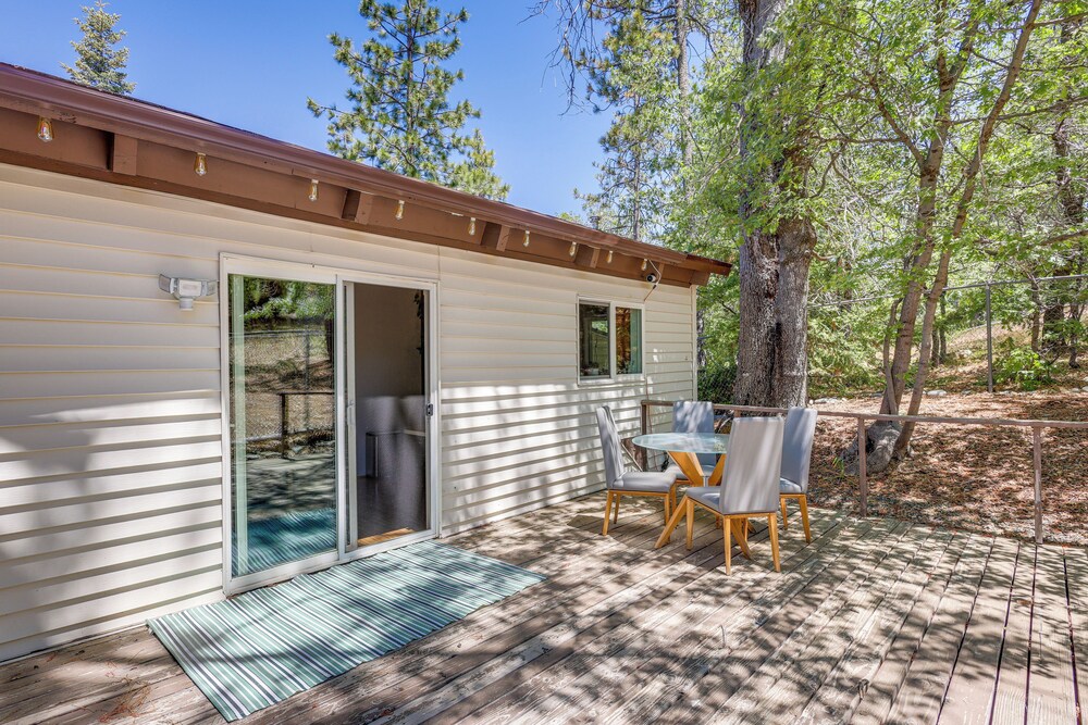Convenient Running Springs Home - Dogs Welcome!