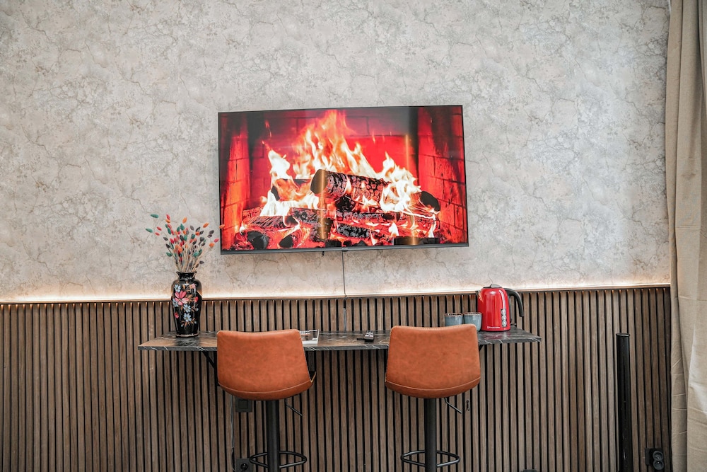 Comfy 5BR Apartment in Heart of Ghent