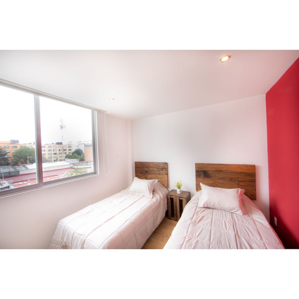 Brand New Park View Designer Apartment photo 4