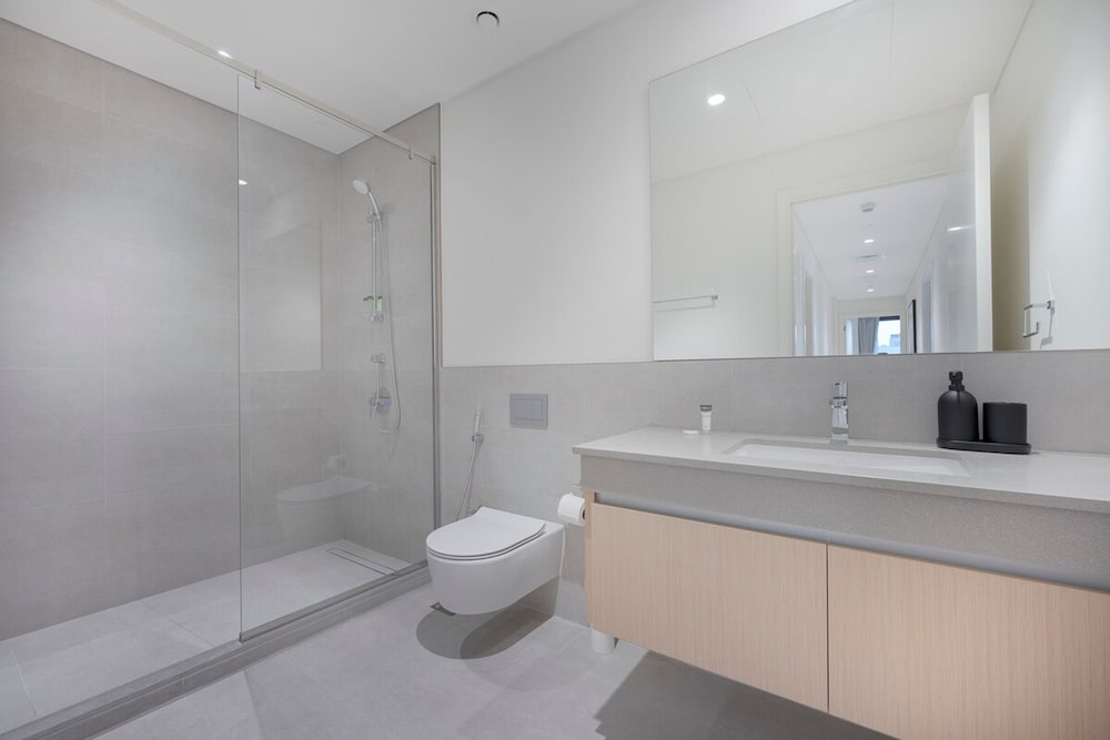 Peaceful 4-bedroom Bright Kitchen Space in Dubai Creek Harbour