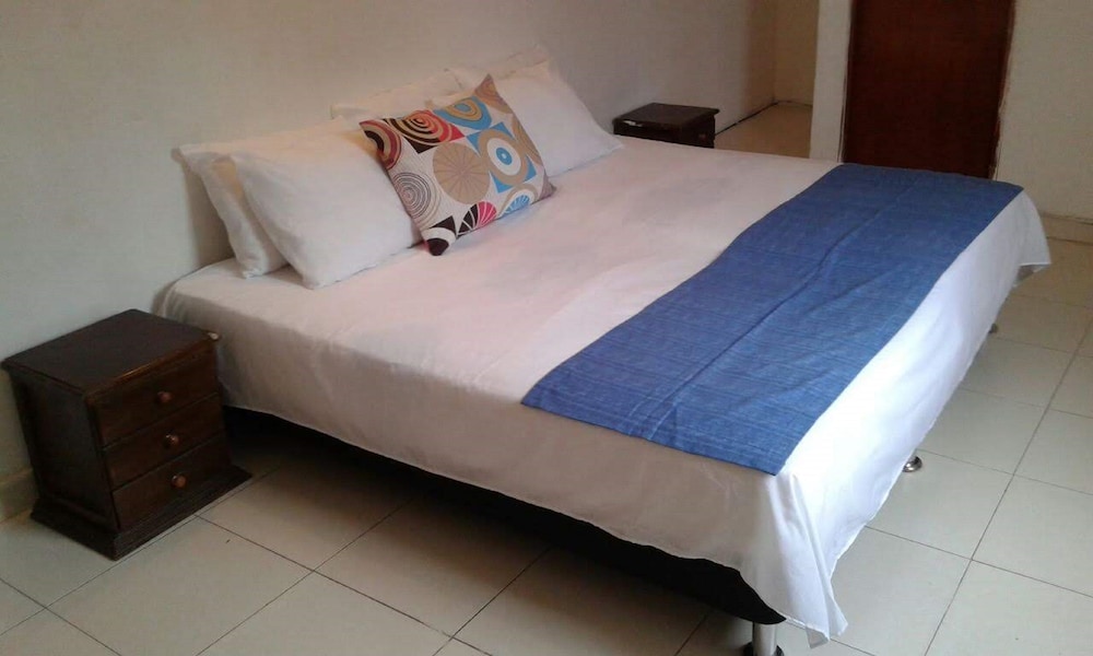 7PN-1A CASA CON ACCESO AL MAR