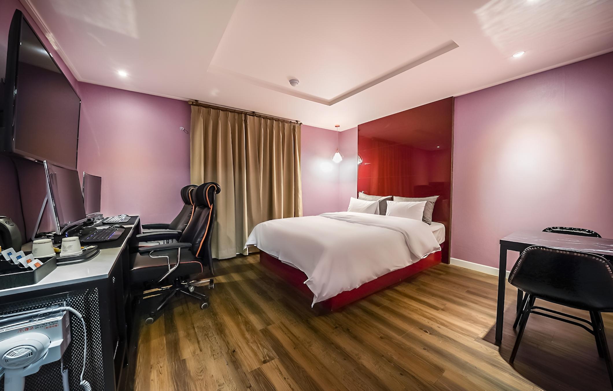 CS Hotel