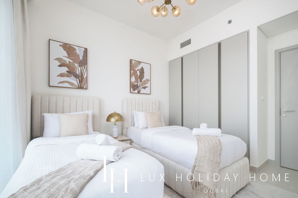 LUX The Creek Palace Residence Suite 2