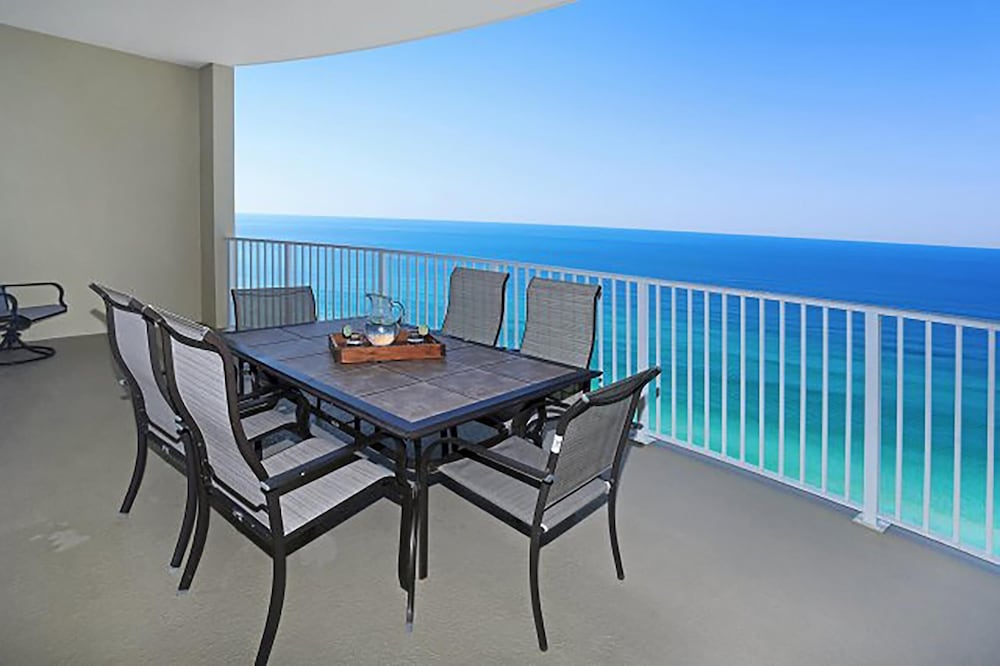 Ocean Villa 2305