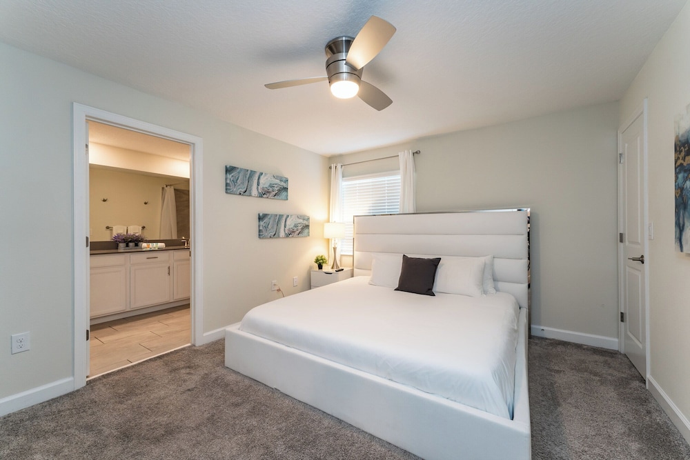 Enchanted 5BR Townhome Disney Fun Awaits