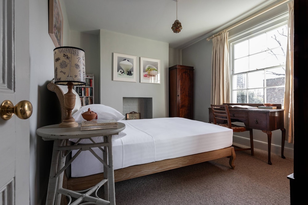 Northchurch Terrace by Onefinestay view 4