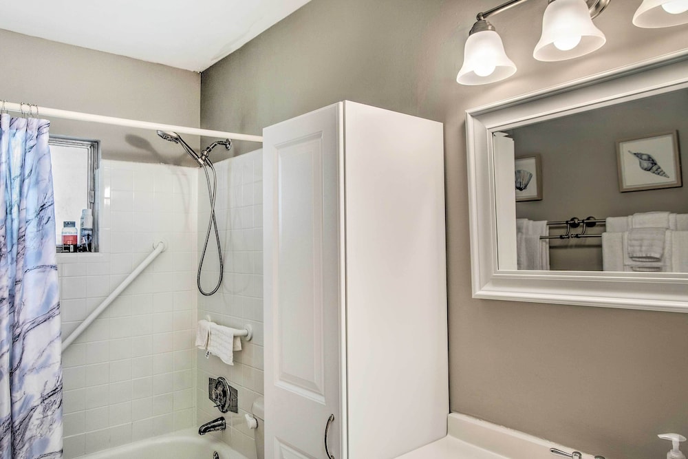 Brunswick Vacations - Pet-friendly Brunswick Retreat w/ Gas Grill! - Property Image 1