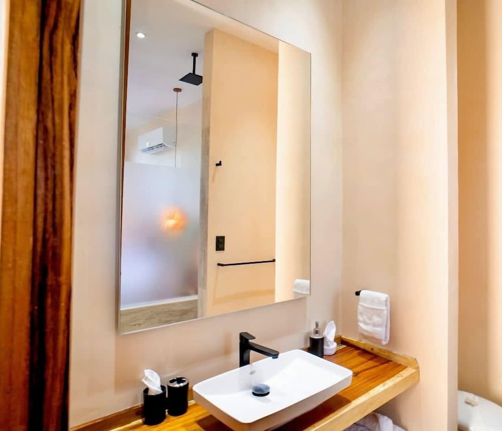 Great Located Studio PH With Private Pool by Waves Management