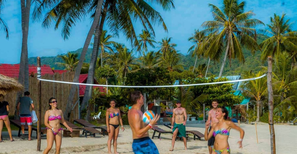 INFINITY Beach Club - Hostel