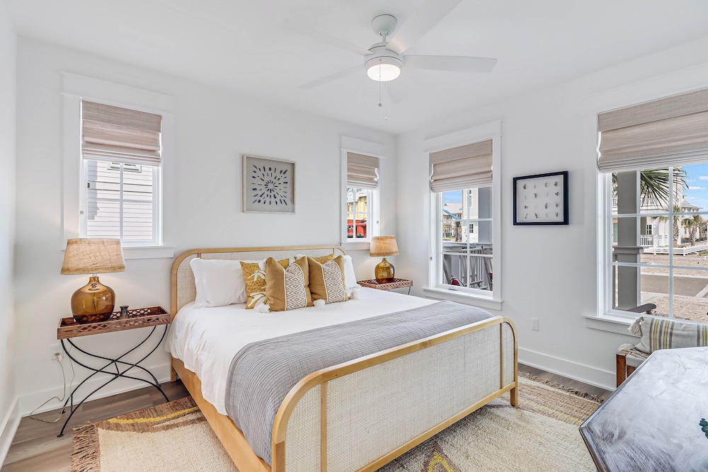 Beach Grace 204 TAI