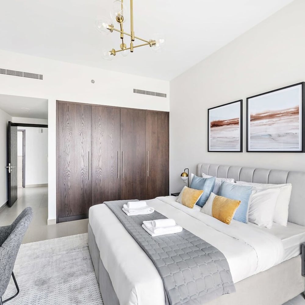 Silkhaus Burj Khalifa View 1bdr With Pool and Gym
