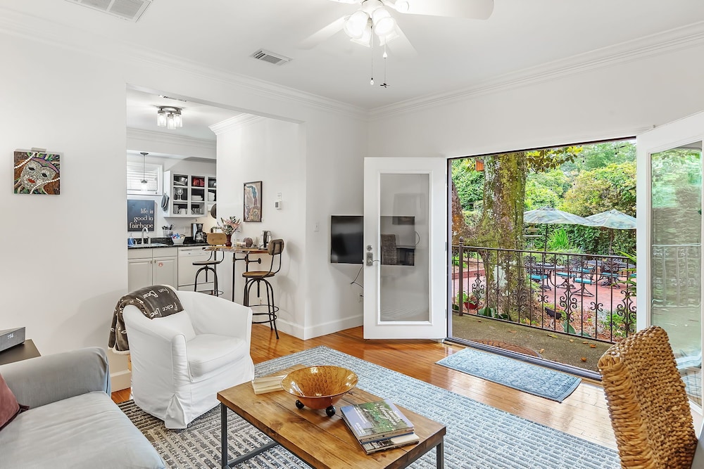 Jubilee Suites Boutique B&B