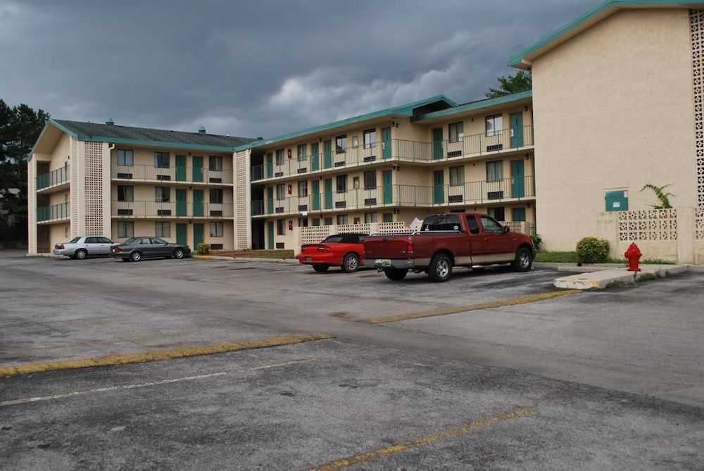 Bama Inn