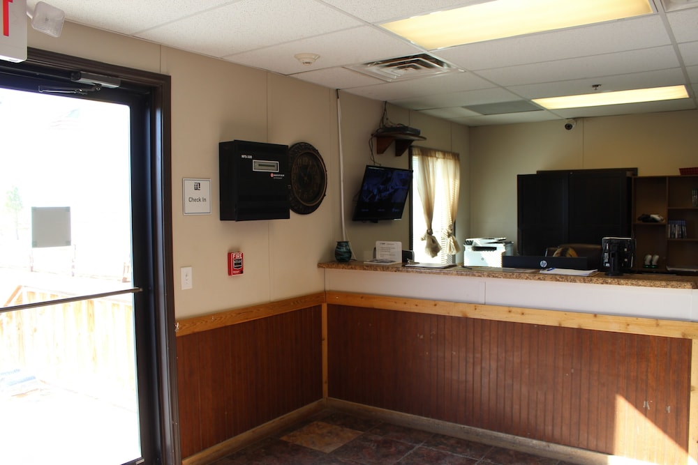 Carlsbad Vacations - Target Hospitality - Carlsbad Lodge - Property Image 3