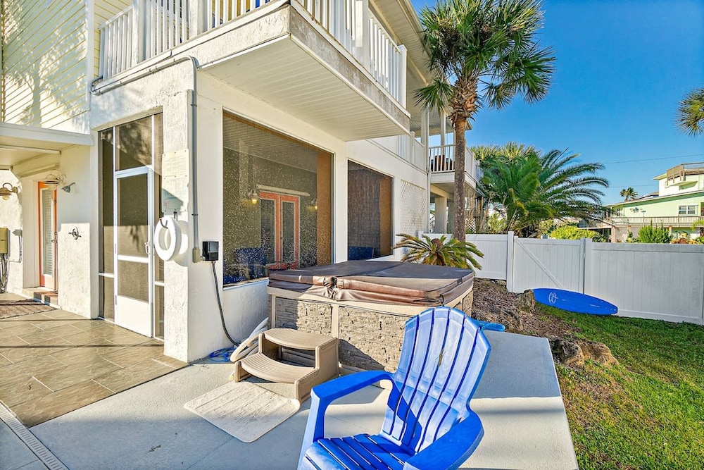 Perfect Beach House 2min Walk With Heated Pool and Hot Tub 4 bed 3 Bath With Pet Friendly