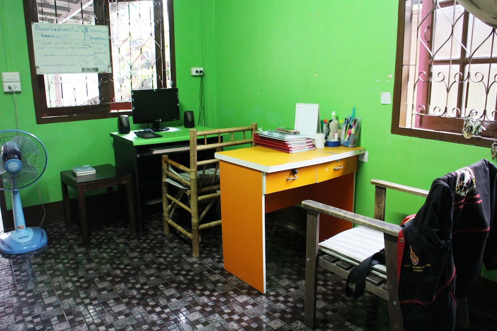 Baan Bua Homestay - Hostel