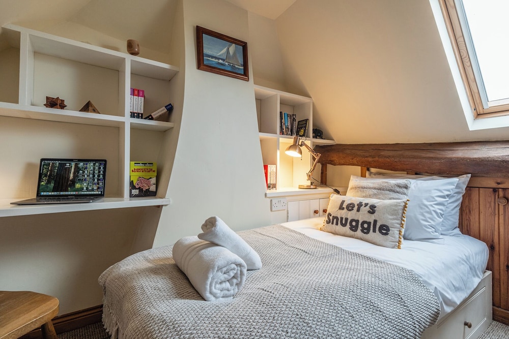 The Threshing Barn-Stunning 5 BD Retreat