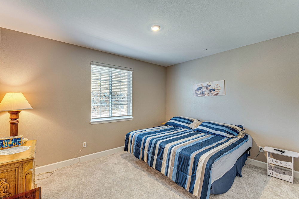 7 Mi to Folsom Lake: Sacramento Area Apartment
