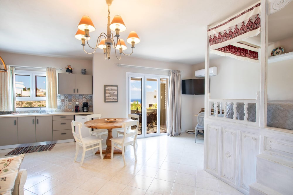 Elaia Villas