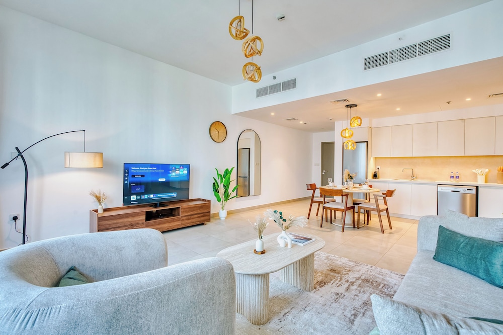 PVH - Serene Central 2BR - Creek Horizon