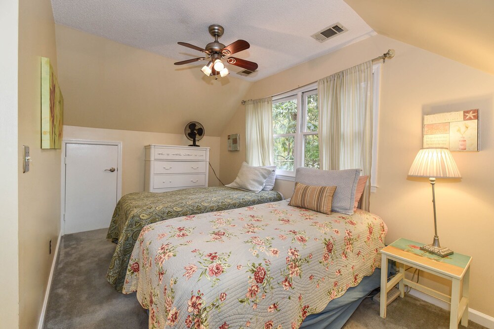 Quiet Coastal Home Savannah Ft Stewart GA