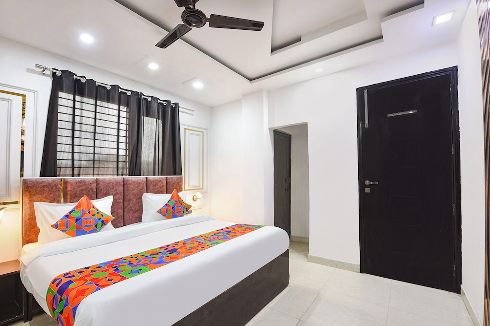 Fabhotel Celebration Home