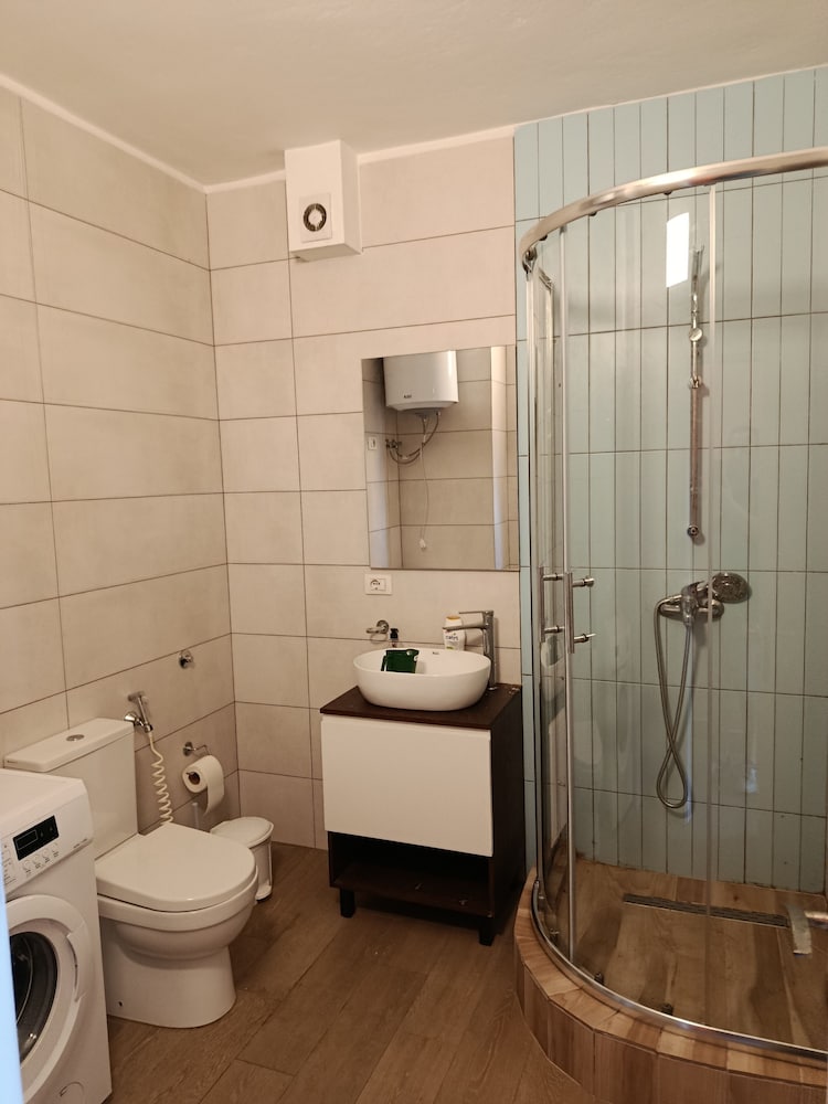 Nolo Rooms and Suites
