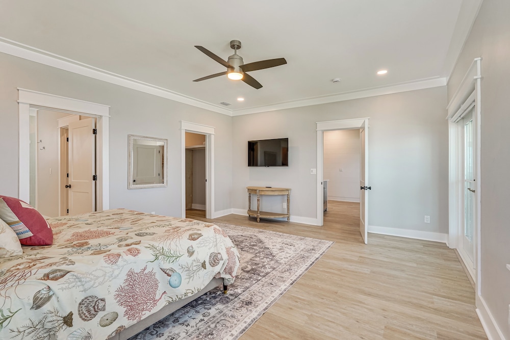 5,000+ Sq Ft! Luxe Beachfront House in Port St Joe