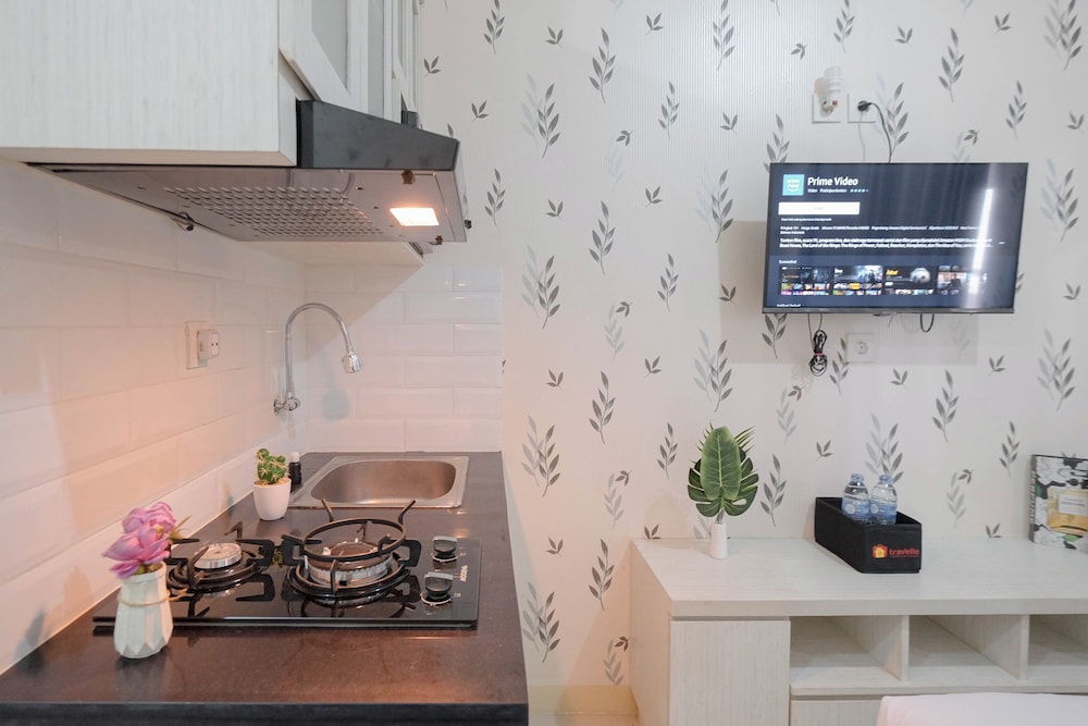 Soft And Strategic Studio At Green Pramuka City Apartment