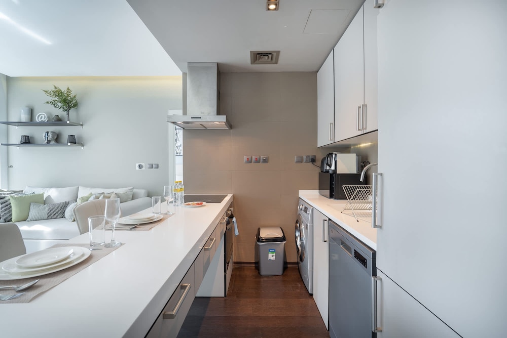 Cozy 1-bedroom Apartment at West Avenue Tower Near Marina Beach