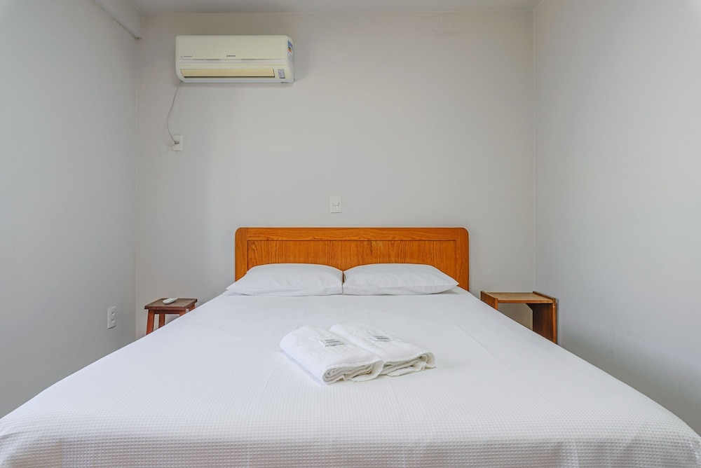 Apt w/ Balcony 250m Mariscal Beach Cra304