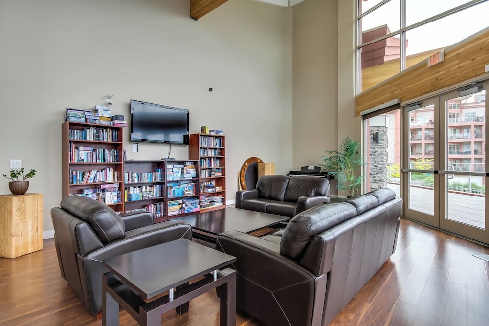 Top Floor Lake View Condo at Copper Sky