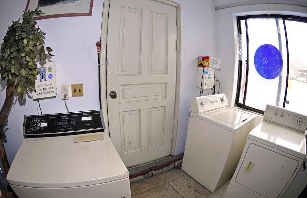 Hwaseong Guest House - Hostel
