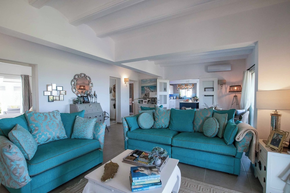 Villa Ayora