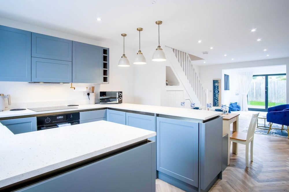 Hatherleigh Drive - 2 Bedroom House - Mumbles