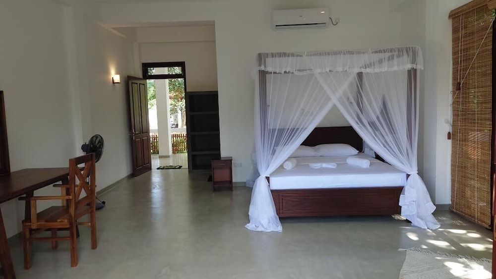 Cocosurf House