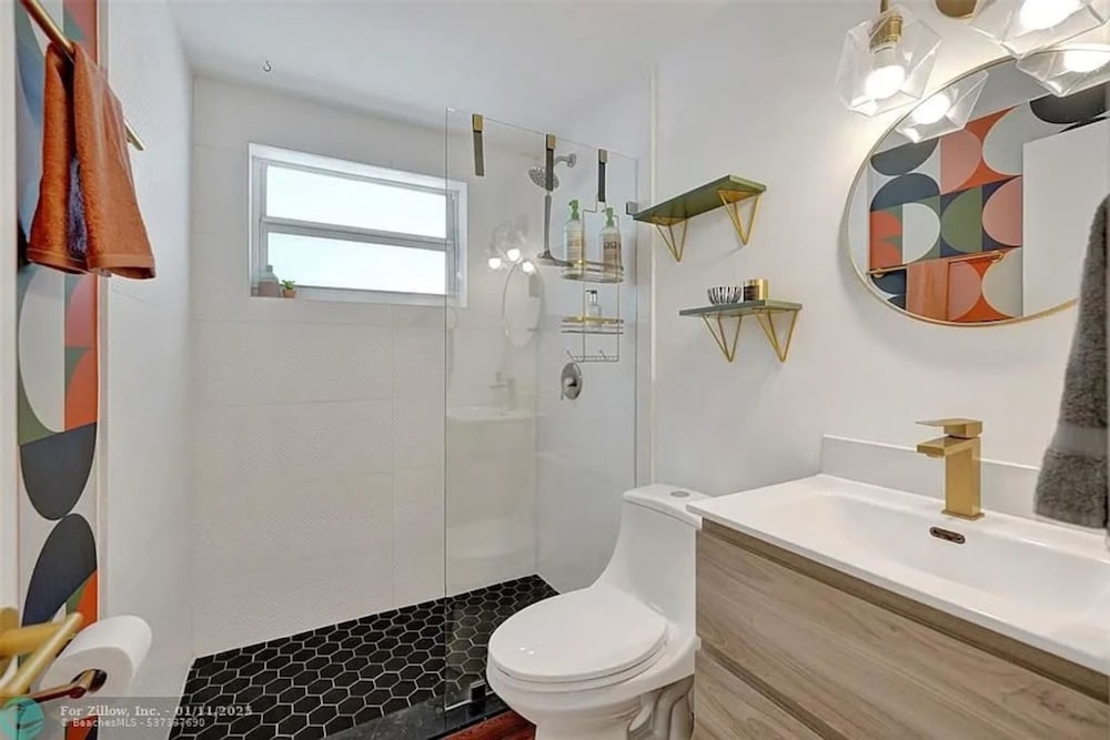 Castaways Casita Saltwater Pool Dog Friendly