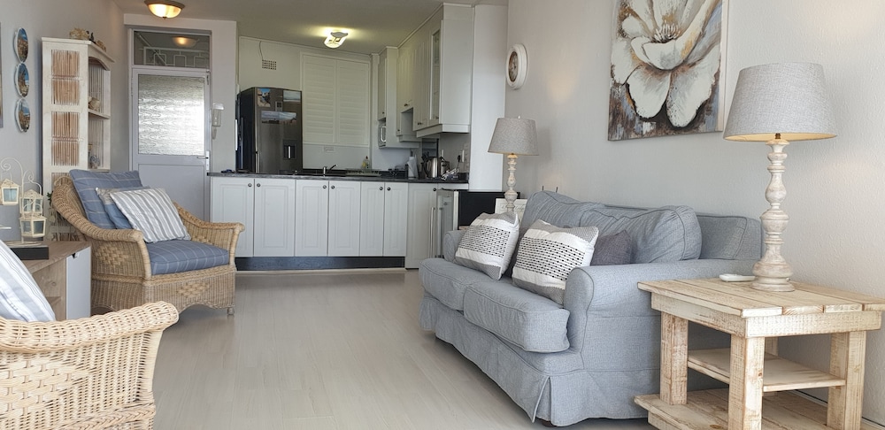 43 Sea Lodge