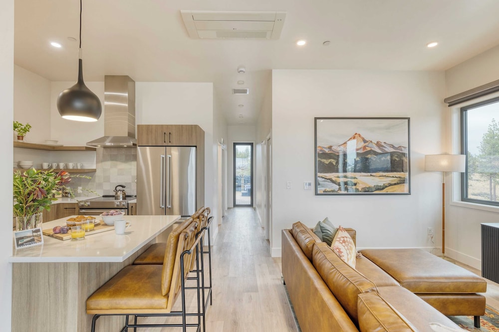 2 Units Minutes to Old Bend, Deck + Hot Tub 1204 Skyline Ranch by Avantstay
