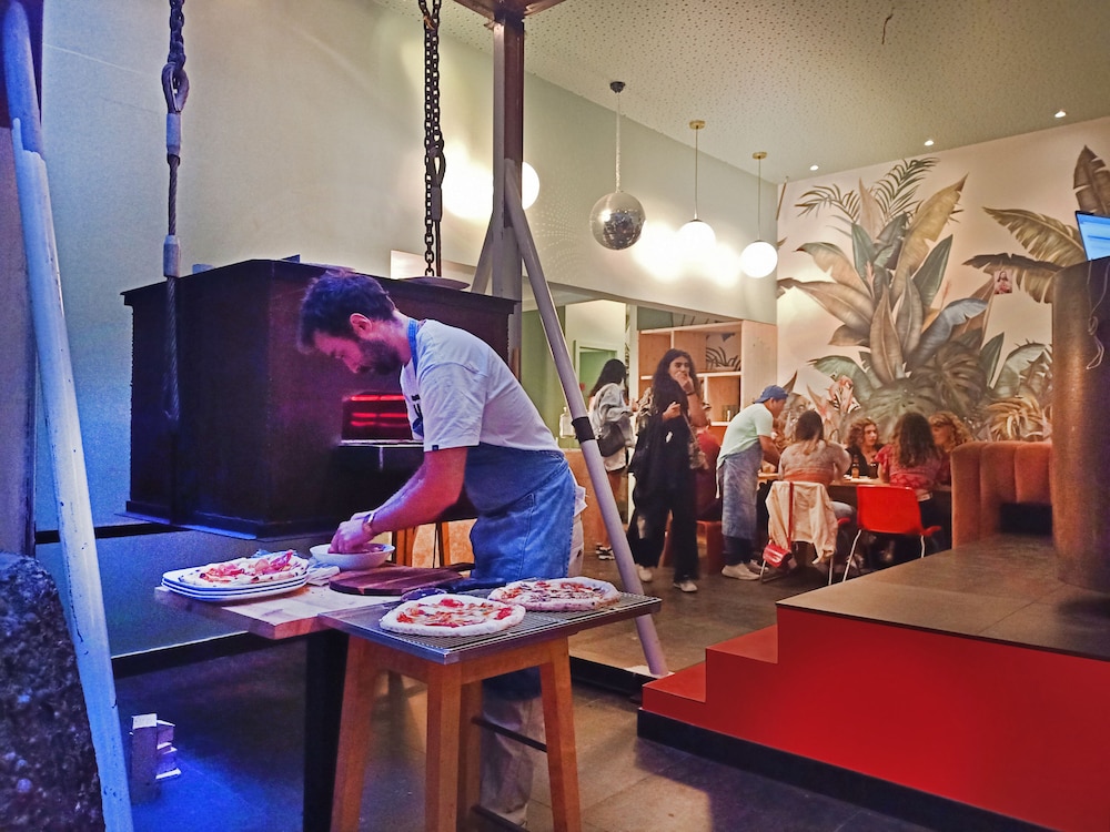 Hotel Avenue Rooms & Suites - Hostel - Image 1