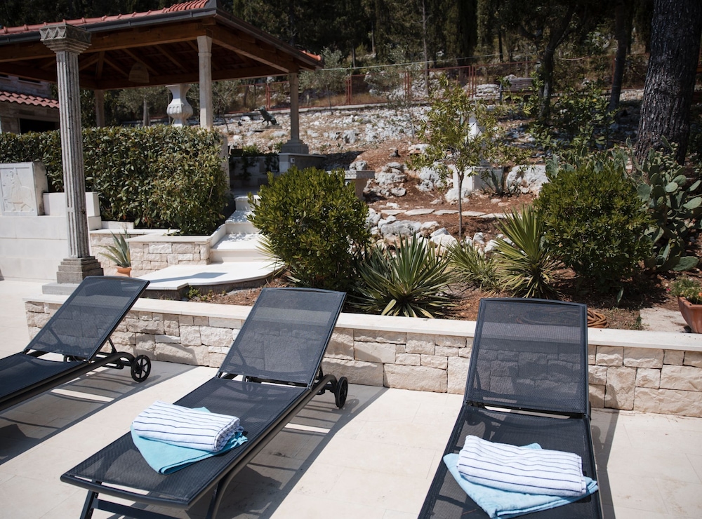 Villa Nada - Unique and Artistic