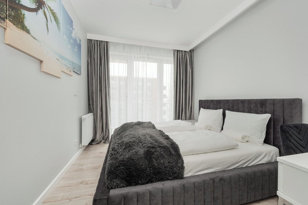 Białowieska Apartment Wrocław by Renters