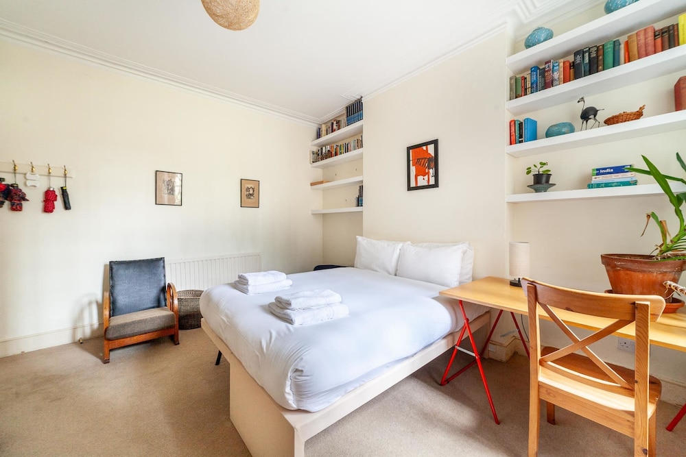 Cosy and Spacious Home