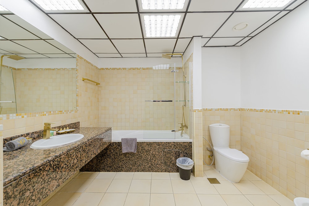 Marco Polo - Deluxe Waterfront Roomy Apt, Perfect for Groups