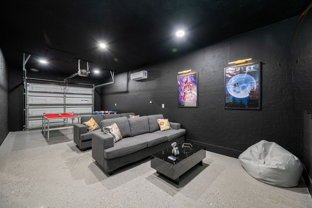 The Perfect Family Retreat w Pool and Games