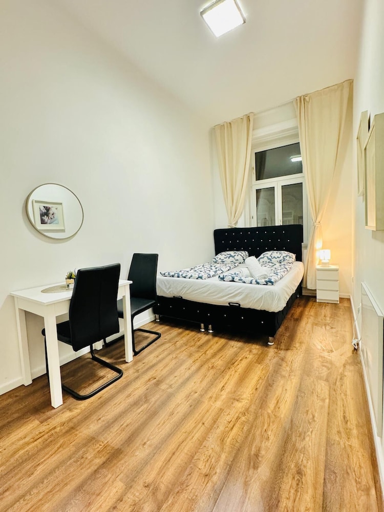 Affordable 5BR Apt Near Atzgersdorf